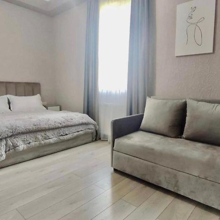 Guest House Nima Кутаїсі Екстер'єр фото