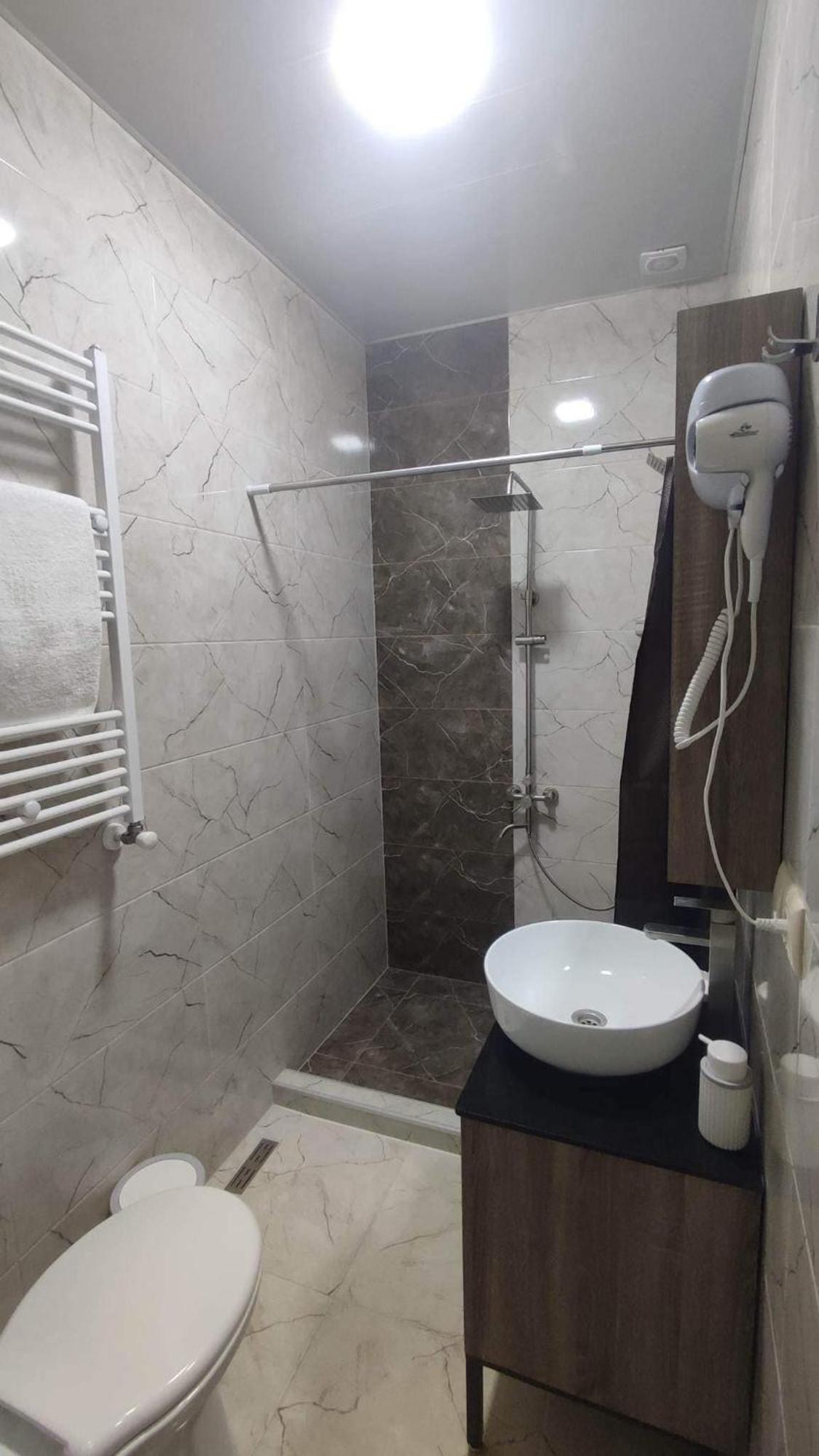 Guest House Nima Кутаїсі Екстер'єр фото