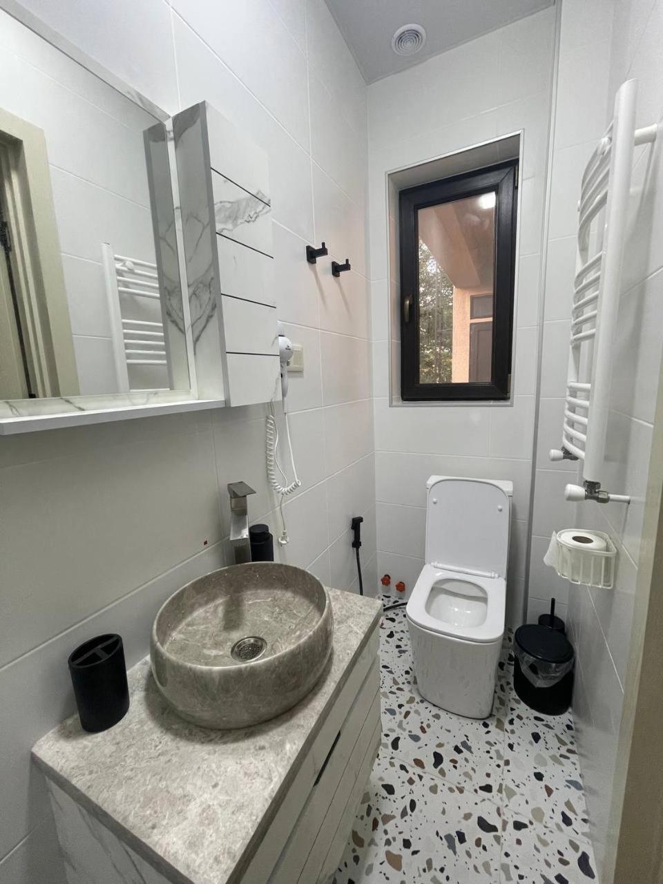 Guest House Nima Кутаїсі Екстер'єр фото