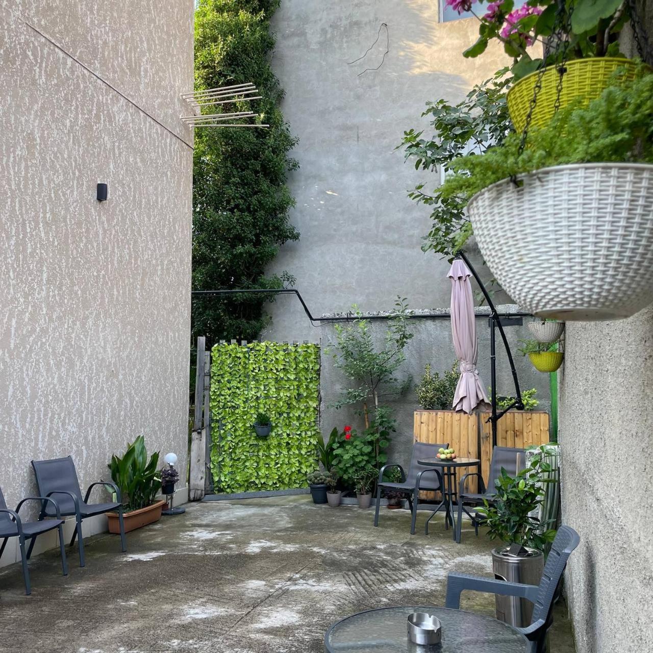 Guest House Nima Кутаїсі Екстер'єр фото