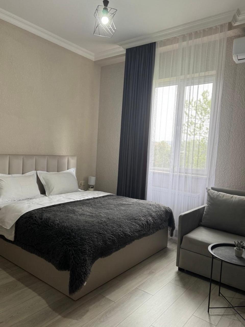Guest House Nima Кутаїсі Екстер'єр фото